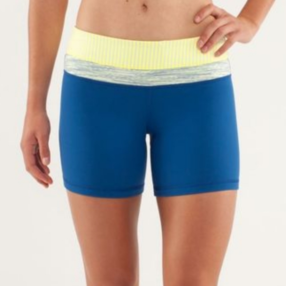 Lululemon Women's Reverse Groove Short Full-On Luon Navy Yellow 5" Inseam 6